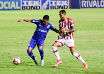 Náutico e Avaí se enfrentaram pela 37ª rodada da Série B
Créditos: Rafael Vieira/AGIF.