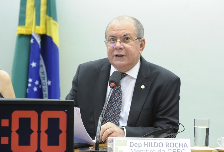 O relator Hildo Rocha recomendou a aprovação da proposta original
/
Foto: Gustavo Sales/Câmara dos Deputados

Fonte: Agência Câmara de Notícias.