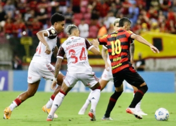Pela 35ª rodada do Brasileirão Assaí, Sport e Flamengo se enfrentaram na Arena Pernambuco
Créditos: Reprodução/Twitter @sportrecife