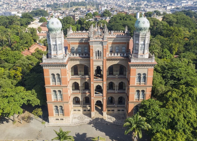Tomada aérea da fachada e terraço do Castelo/Foto: Leonardo Oliveira/FIOCRUZ.