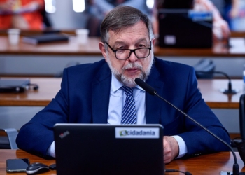 Flávio Arns propôs ciclo de debates sobre o projeto, relatado por ele na Comissão de Educação/Foto: Edilson Rodrigues/Agência Senado/Fonte: Agência Senado.
