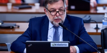 Flávio Arns propôs ciclo de debates sobre o projeto, relatado por ele na Comissão de Educação/Foto: Edilson Rodrigues/Agência Senado/Fonte: Agência Senado.